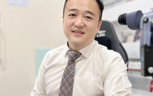 Photo of Dr James Ng Ophthalmologist